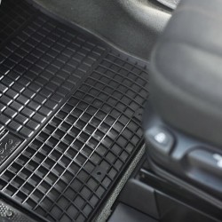 FROGUM komplet dywaników gumowych do Fiat 500 500C 2007-2020